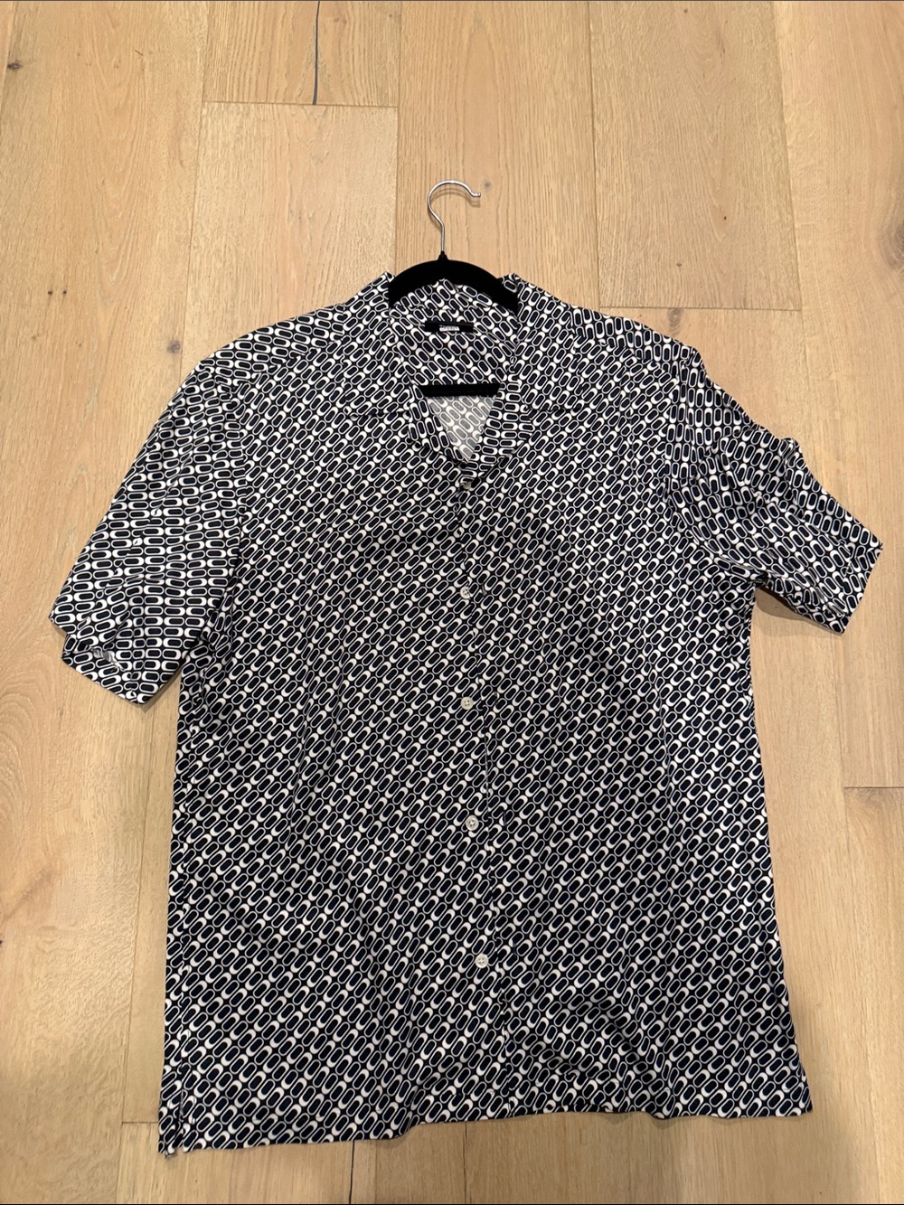 Theory size large Men's Black & White Geometric Short-Sleeve Shirt